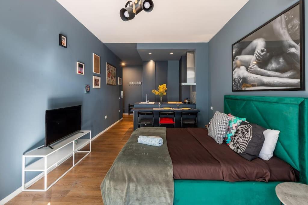 Apartment Boras Near Artificial Tirana