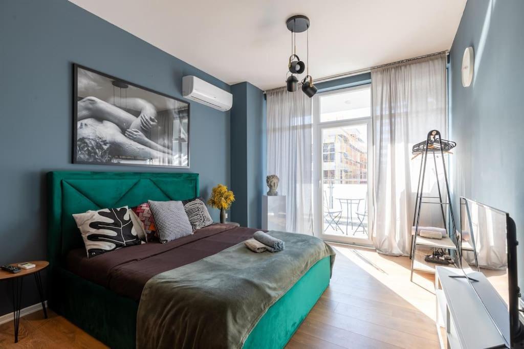 Apartment Boras Near Artificial Tirana